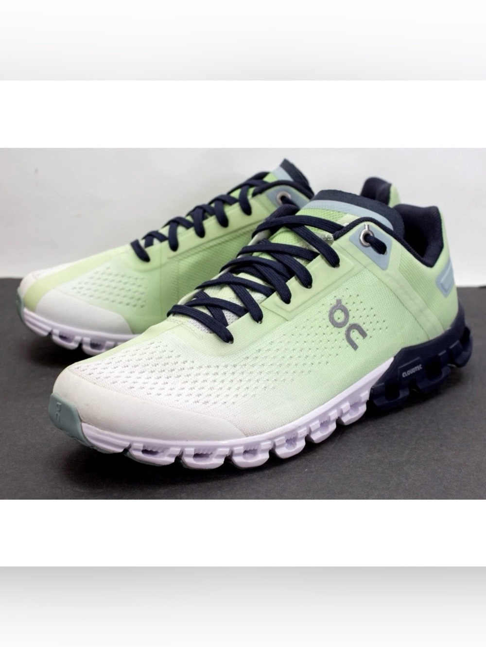 On Cloud Cloudflow 3 Womens Size US 7 Meadow Green White Comfort Running Shoes